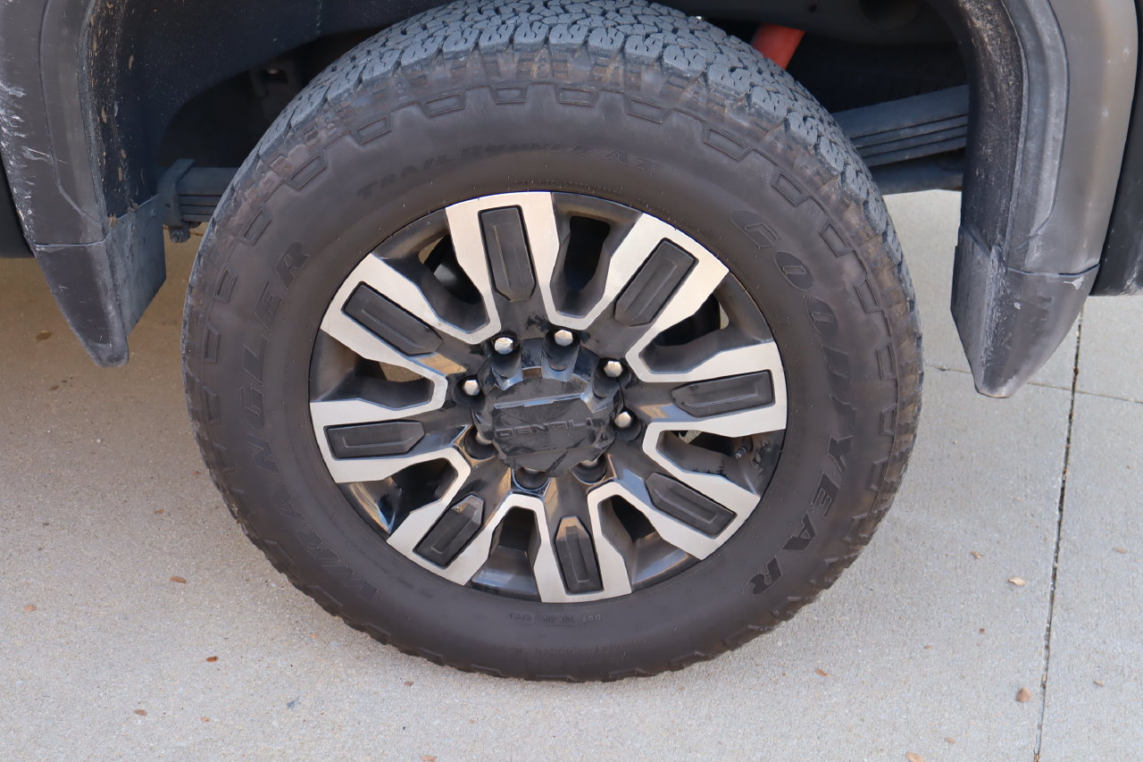 Used 2024 GMC Sierra 2500 Denali Ultimate AWD/4WD image 31