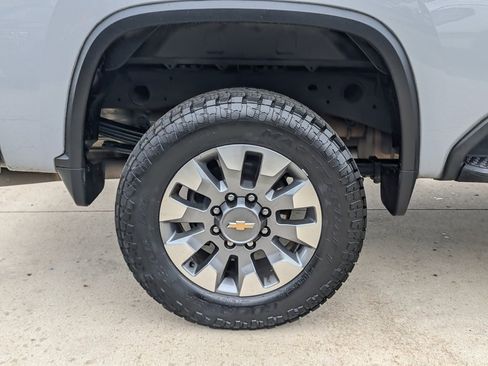 Used 2025 Chevrolet Silverado 2500 Custom w/ Custom Value Package image 23