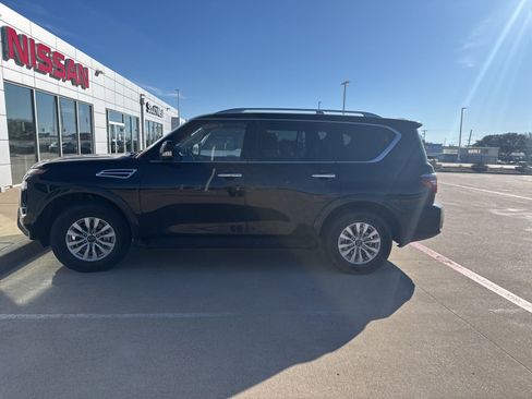 Certified 2024 Nissan Armada SV image 2