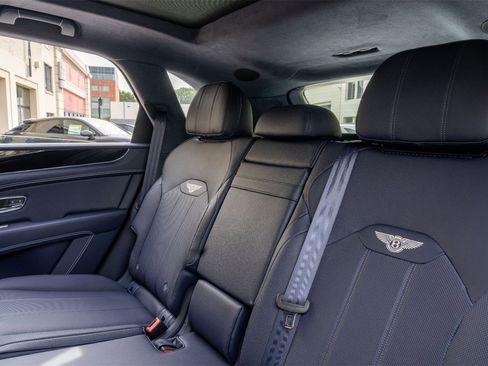New 2025 Bentley Bentayga image 25