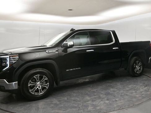 Used 2024 GMC Sierra 1500 SLT RWD image 4