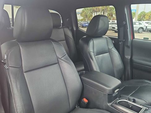 Used 2022 Toyota Tacoma TRD Sport image 26