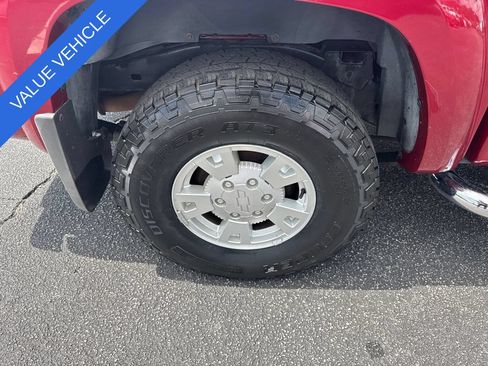 Used 2005 Chevrolet Colorado LS w/ Safe And Sound Package AWD/4WD image 18