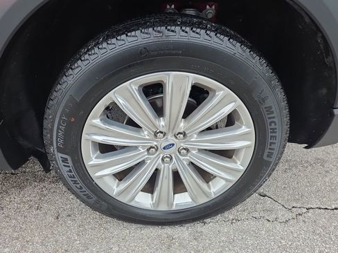 Used 2025 Ford Explorer Platinum w/ LUX Leather Package image 11