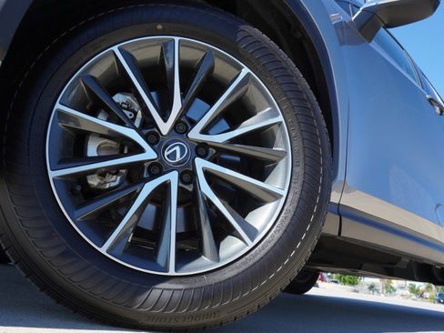 Used 2025 Lexus NX 250 FWD w/ Towing Package (2000 Lbs) image 10