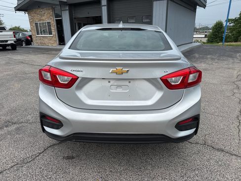 Used 2017 Chevrolet Cruze LT w/ Sun And Sound Package image 8