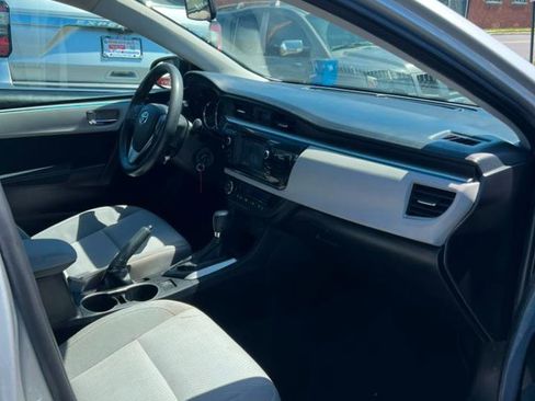 Used 2015 Toyota Corolla LE FWD image 28