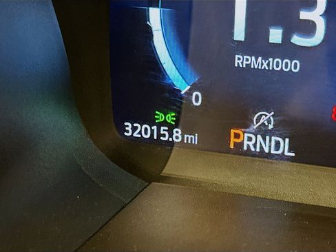 Used 2025 Ford Explorer ST-Line image 19