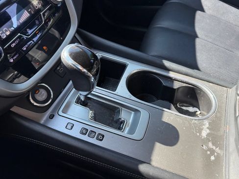 Used 2019 Nissan Murano SV FWD image 17
