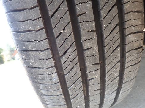 Used 2012 Jeep Liberty Sport AWD/4WD image 30
