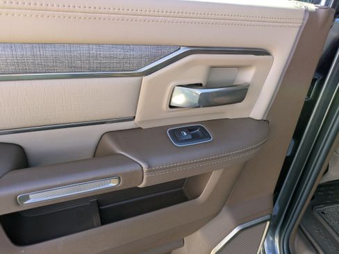 Used 2021 RAM 2500 Limited image 15