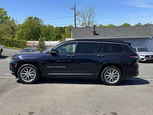 Used 2024 Jeep Grand Cherokee L Summit w/ Luxury Tech Group V AWD/4WD image 3