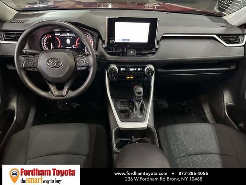 Certified 2025 Toyota RAV4 XLE AWD/4WD image 17