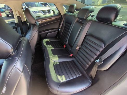 Used 2020 Ford Fusion SEL image 13