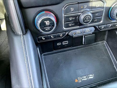 Used 2023 Chevrolet Tahoe Premier w/ Premium Package image 33