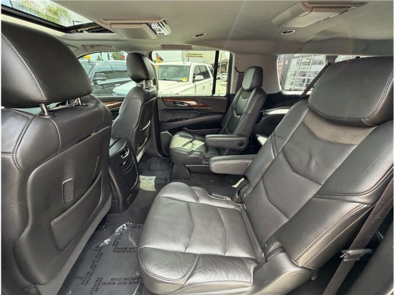 Used 2016 Cadillac Escalade ESV Luxury AWD/4WD image 23