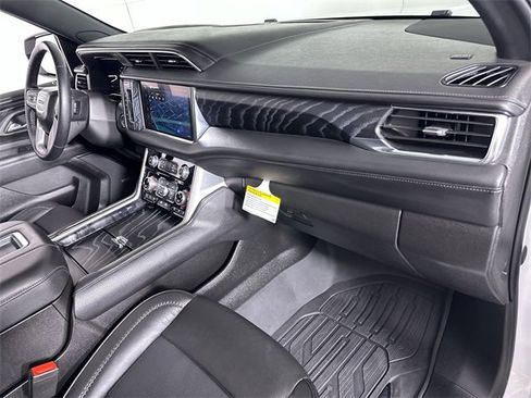 Used 2023 GMC Yukon XL Denali w/ LPO, Floor Liner Package image 30