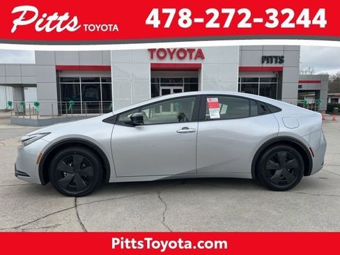 New 2026 Toyota Prius LE image 9