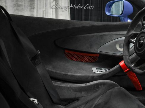 Used 2020 McLaren 620R image 24