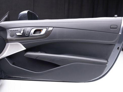 Used 2015 Mercedes-Benz SL 63 AMG w/ Driver Assistance Package image 72