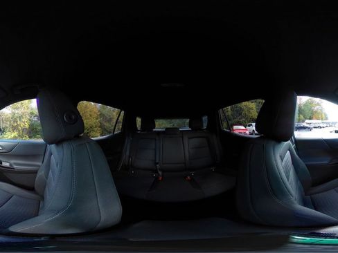 Used 2025 Chevrolet Equinox LT image 41