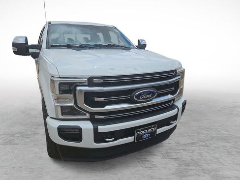 Used 2020 Ford F250 Platinum w/ FX4 Off-Road Package AWD/4WD image 2