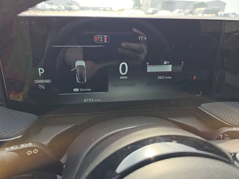 Used 2026 Nissan Kicks SR FWD image 6