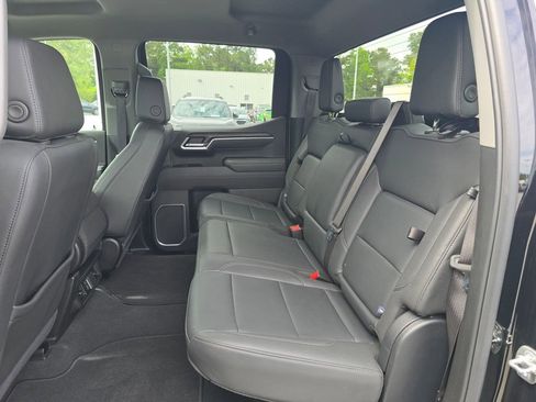 Certified 2025 GMC Sierra 1500 SLT AWD/4WD image 25