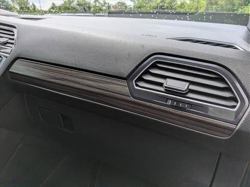 Certified 2024 Volkswagen Tiguan SEL R-Line w/ MDO Package, Two-Row AWD/4WD image 12