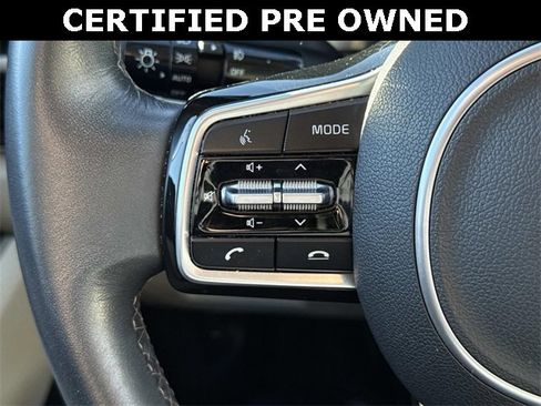 Certified 2023 Kia Sorento SX image 25