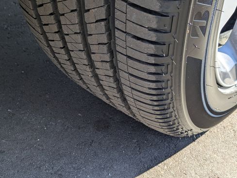 New 2026 Jeep Grand Cherokee Limited RWD image 12