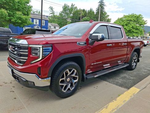 Used 2023 GMC Sierra 1500 SLT w/ SLT Premium Package AWD/4WD image 3