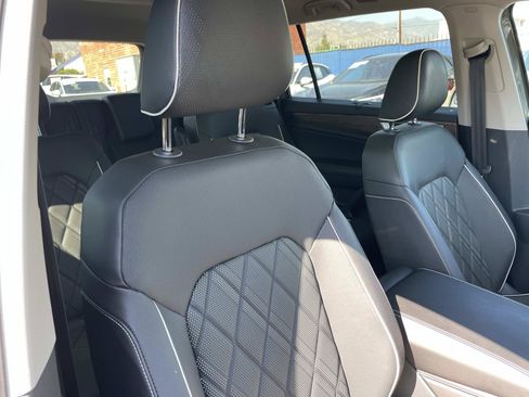 Certified 2026 Volkswagen Atlas SEL Premium R-Line AWD/4WD image 29