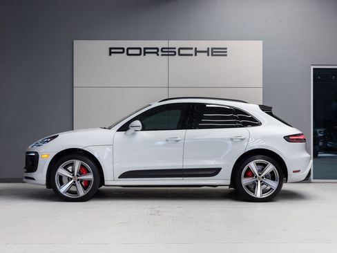 Certified 2024 Porsche Macan GTS AWD/4WD image 2