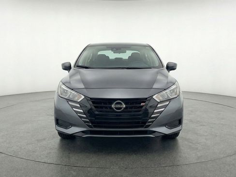 Used 2025 Nissan Versa SV FWD image 1