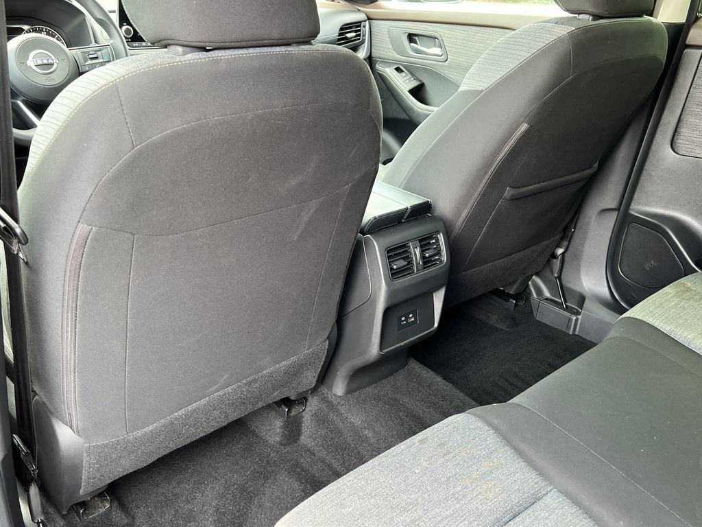 Used 2023 Nissan Rogue SV AWD/4WD image 30