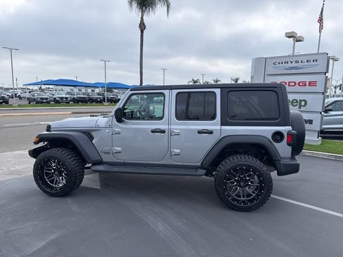 Used 2020 Jeep Wrangler Unlimited Sport S image 8