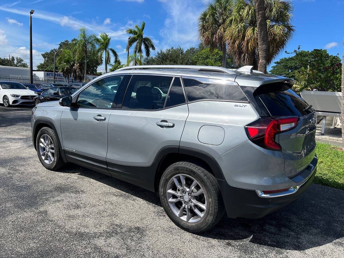 Used 2024 GMC Terrain SLT FWD image 7