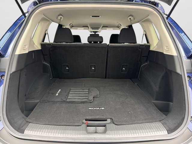 Used 2023 Nissan Rogue SV AWD/4WD image 19