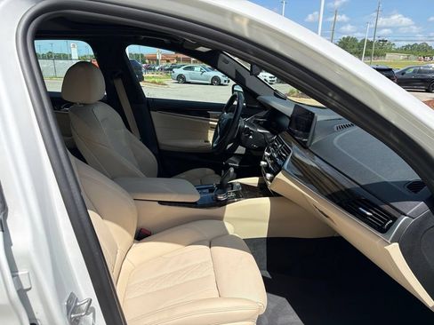 Used 2021 BMW 530i w/ Premium Package RWD image 26