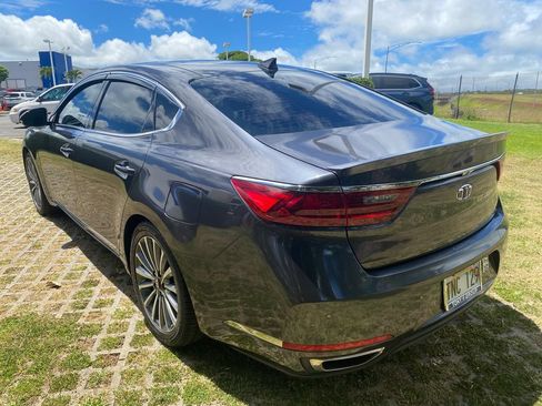 Used 2017 Kia Cadenza Premium w/ Luxury Package FWD image 23