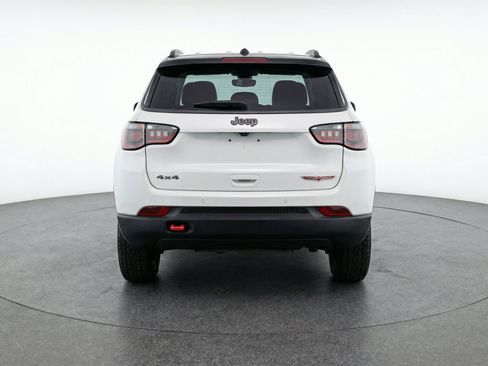Used 2025 Jeep Compass Trailhawk AWD/4WD image 7