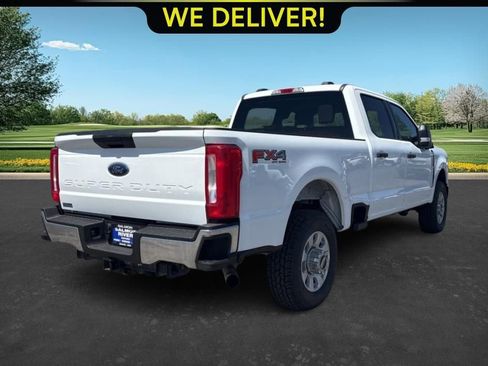 Used 2023 Ford F250 XLT w/ FX4 Off-Road Package AWD/4WD image 5