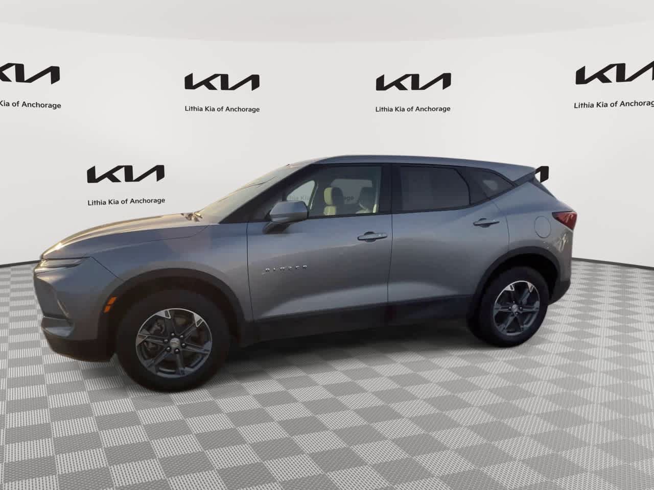 Used 2025 Chevrolet Blazer LT AWD/4WD image 5