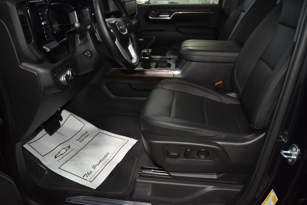 Used 2023 GMC Sierra 1500 SLT w/ SLT Premium Package AWD/4WD image 42