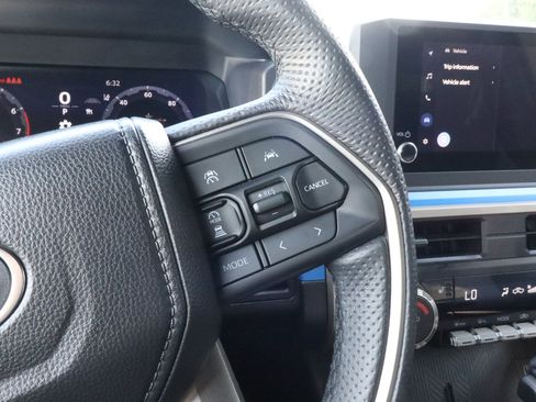 Used 2025 Toyota Tacoma TRD Off-Road AWD/4WD image 28