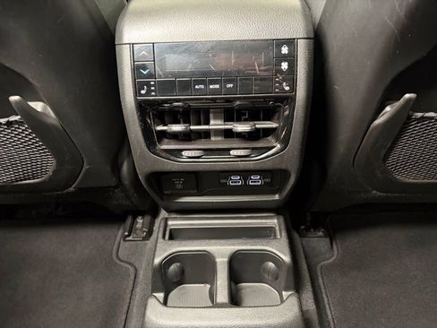 Used 2024 Jeep Grand Cherokee L Limited w/ Trailer Tow Prep Group AWD/4WD image 13