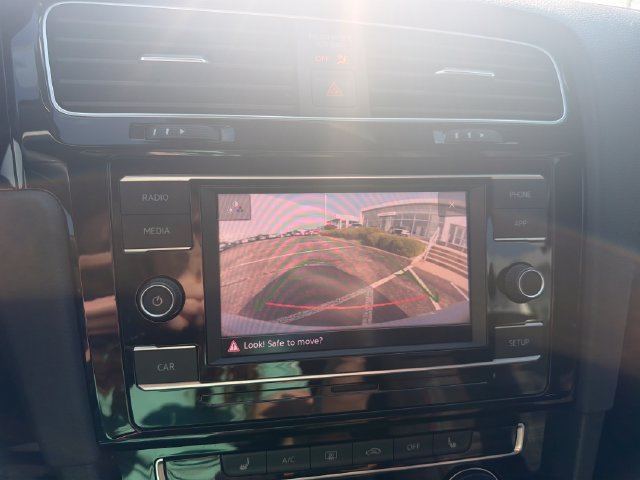 Used 2019 Volkswagen Golf 4-Door FWD image 20