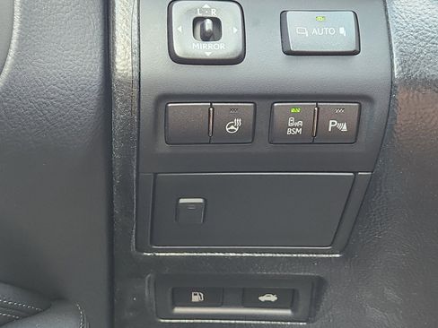 Used 2013 Lexus LS 460 Luxury image 17