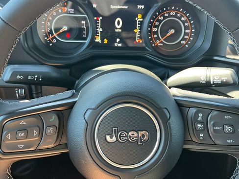 New 2026 Jeep Gladiator Sport AWD/4WD image 18